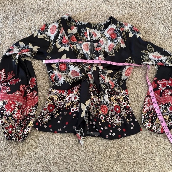 Free People Run Free Tunic in Black
size XS - Picture 12 of 12